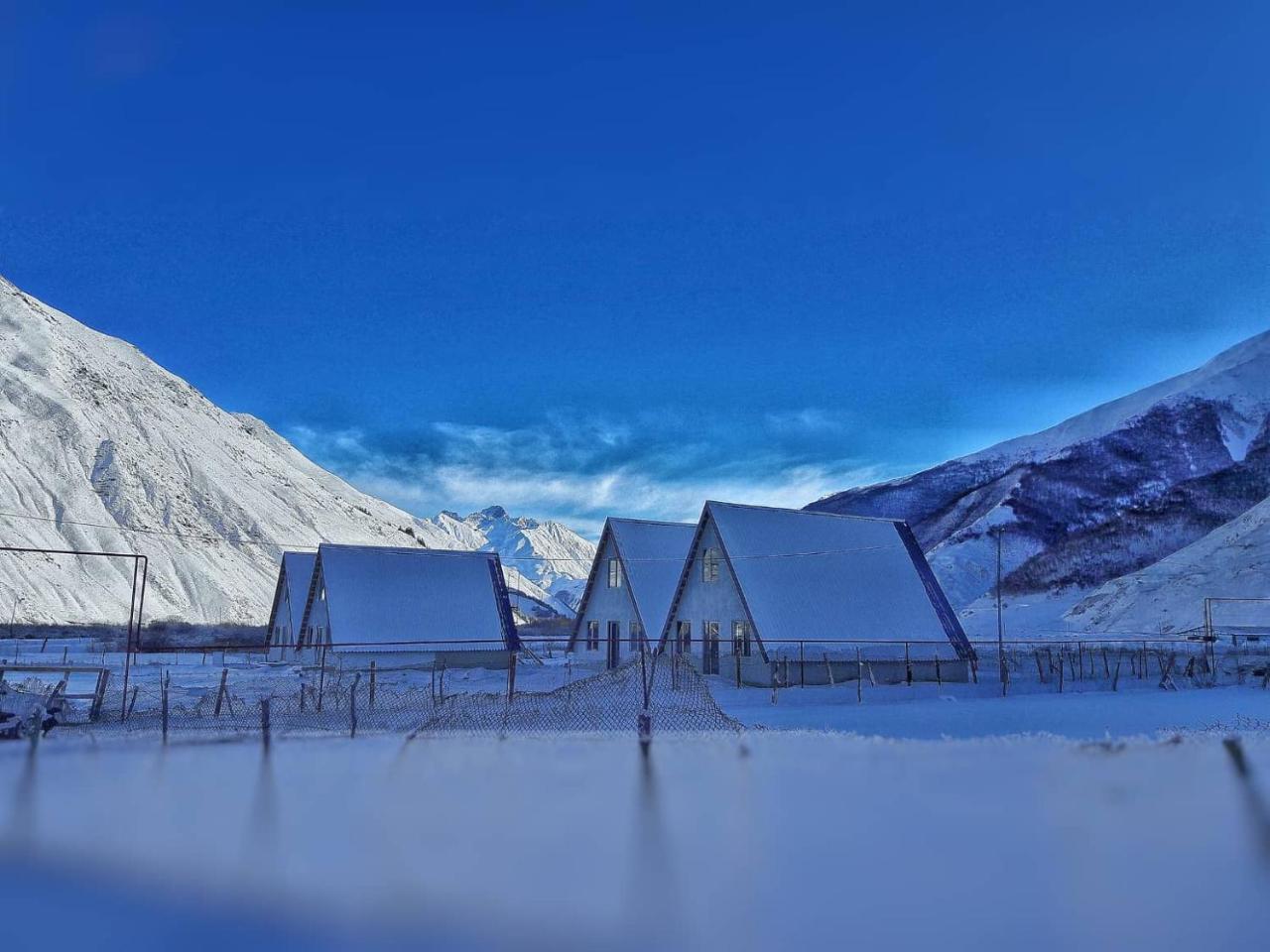 Hotel Twins Achkhoti Kazbegi Εξωτερικό φωτογραφία
