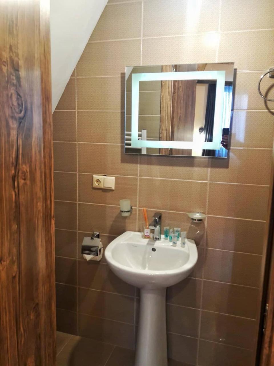 Hotel Twins Achkhoti Kazbegi Εξωτερικό φωτογραφία