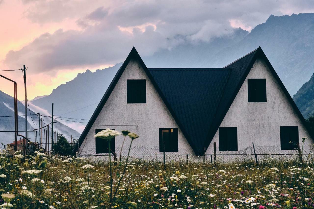 Hotel Twins Achkhoti Kazbegi Εξωτερικό φωτογραφία